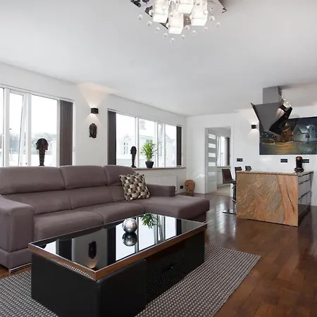 Bellas Apartment *